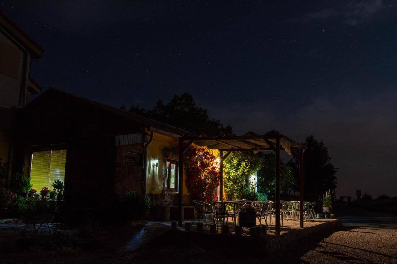 Hostal La Collada De Aralla Aralla de Luna Eksteriør bilde