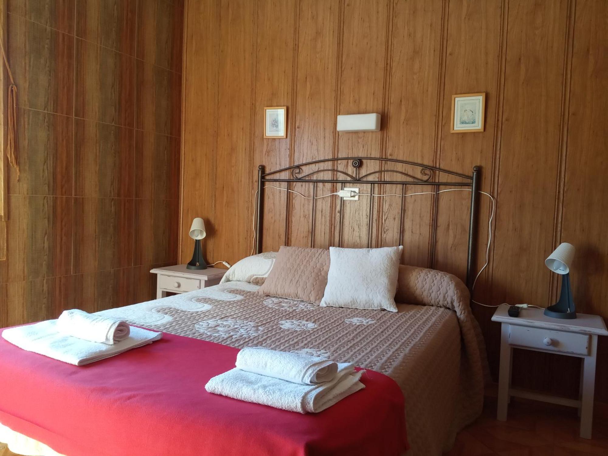 Hostal La Collada De Aralla Aralla de Luna Eksteriør bilde